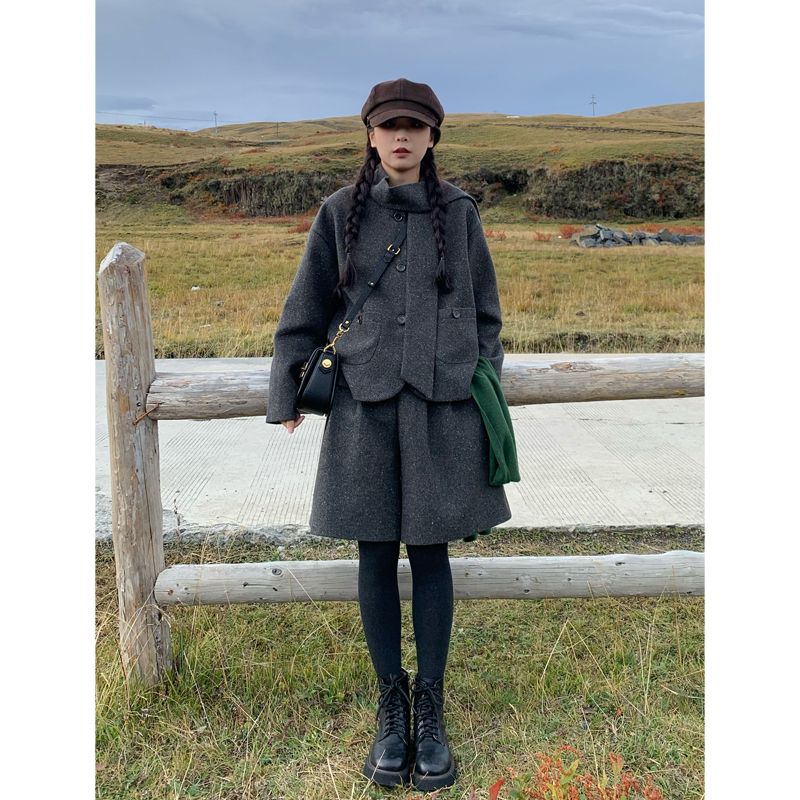 艺术感复古休闲围巾领毛呢短款外套宽松百搭短裤女冬季简约风套装