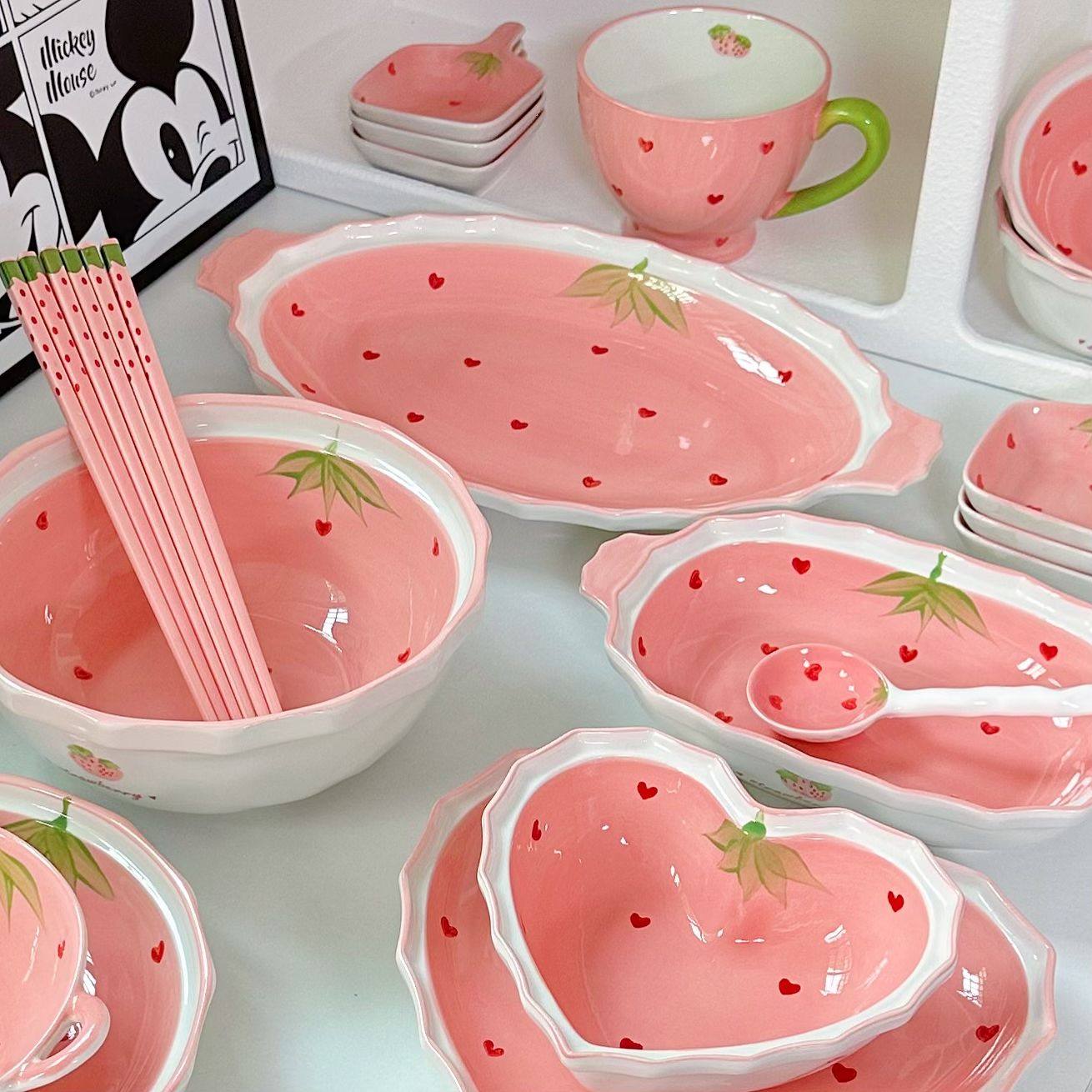 草莓餐具套装釉下彩陶瓷碗ins风高颜值宿舍家用食堂饭碗盘勺网红,餐饮具,餐具瓷器套装,淘宝优惠券,粉丝福利购,淘宝优惠卷