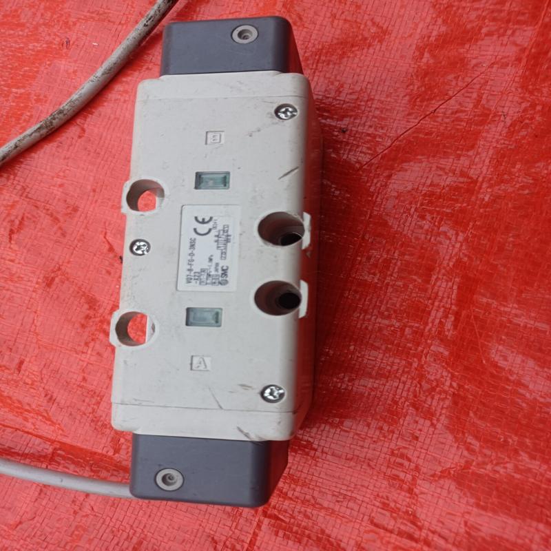 维修检查SMC电磁阀VQ7-8-FG-3NSC-X23，议价