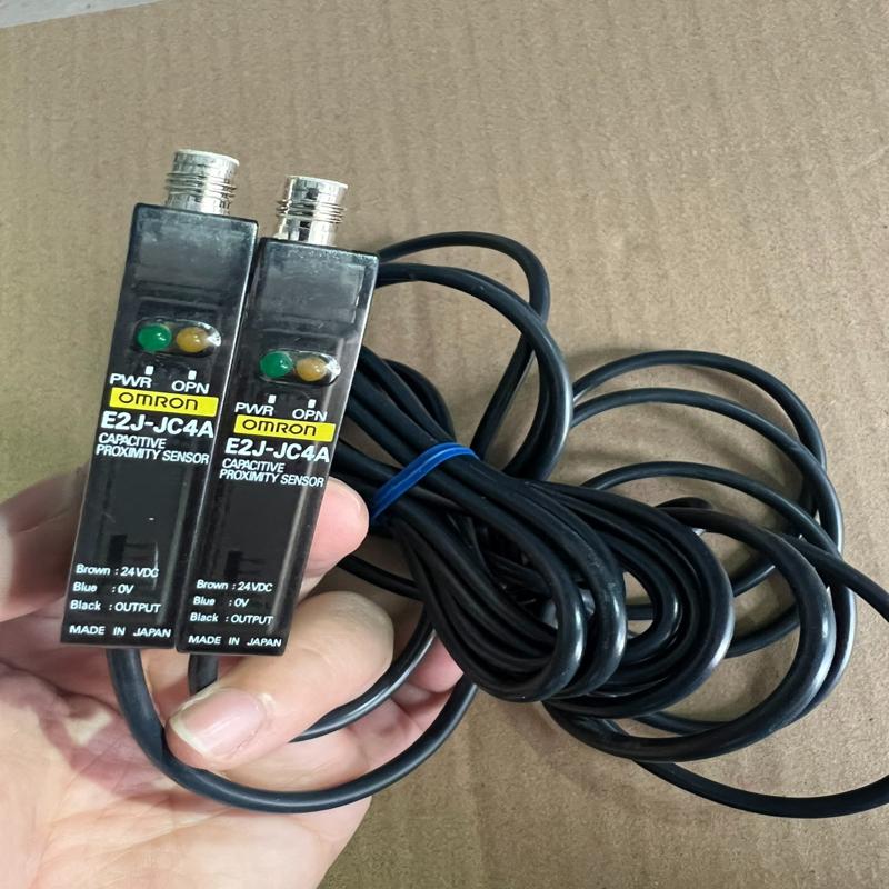 维修检查Omron/欧姆龙E2J-JC4A欧姆龙放大器，3个