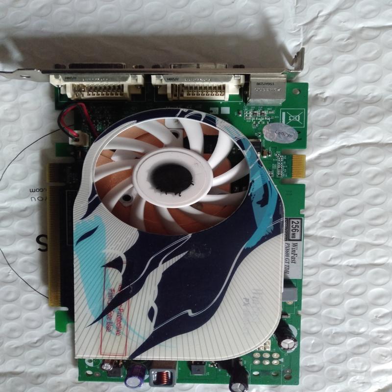 维修检查WinFast工业双DVI显卡。PX8600GT议价
