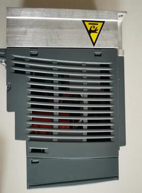 维修检查原装正品施耐德变频器ATV310H075N4A 议价