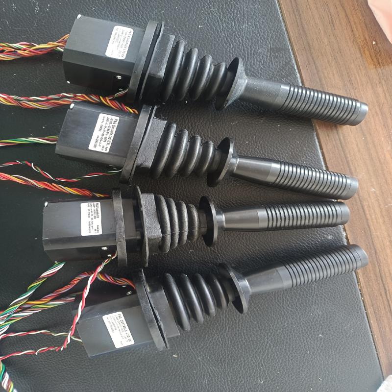 维修检查销售JC400,中车旋挖转机调垂手柄，原装现货，询价