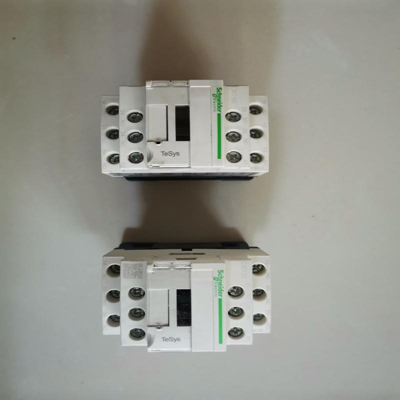 维修检查正品施耐德交流接触器，控制继电器CAD32M7C议价