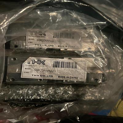 维修检查THK SSR20XW1UU滑块