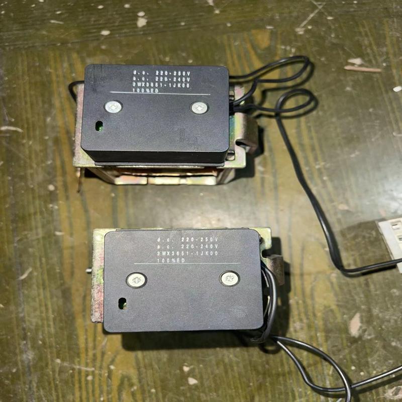 维修检查拆机西门子3WN6573-7JD58框架万能断路器
