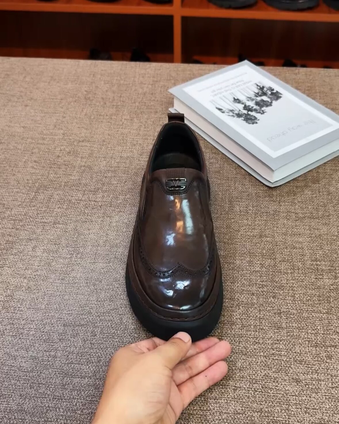3132欧洲站26年秋季新款纯皮鞋男士韩版舒适平底时尚休闲皮鞋