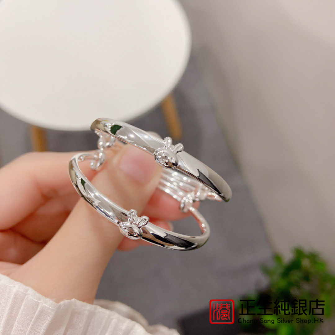 香港正生s999兔年宝宝足银手镯子一对小孩子婴儿儿童满月周岁礼物