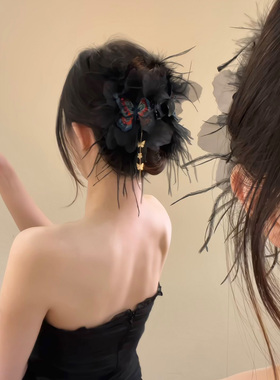 BXA灵羽翩然~黑色羽毛蝴蝶流苏抓夹后脑勺盘发鲨鱼夹气质温柔发饰