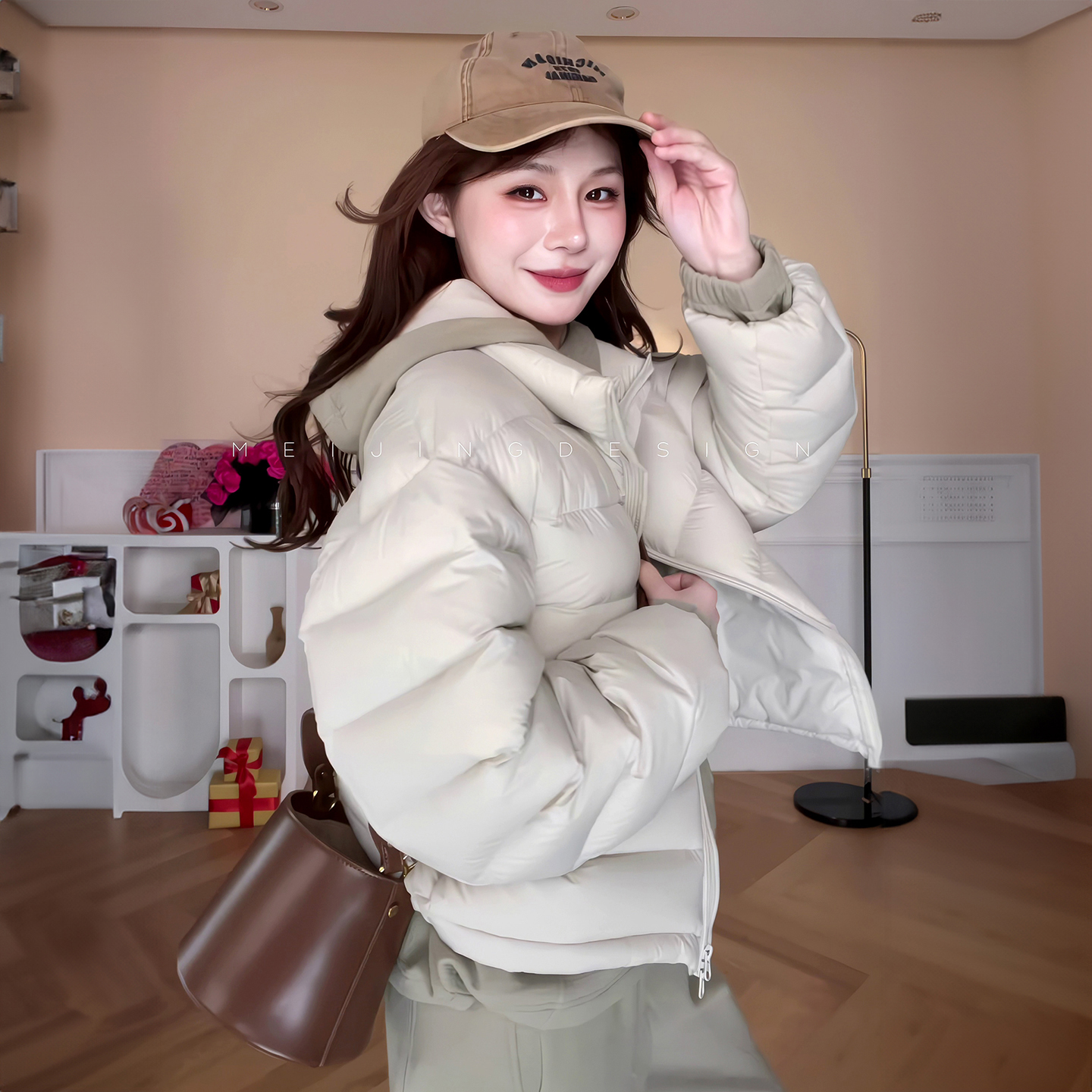 韩系粉色翻领棉服外套内搭