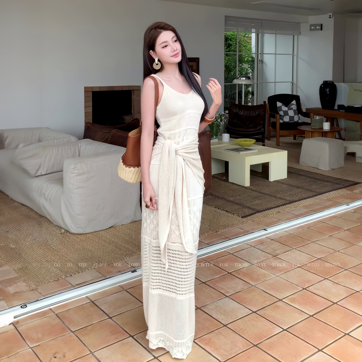 茶歇镂空V领针织吊带连衣裙女