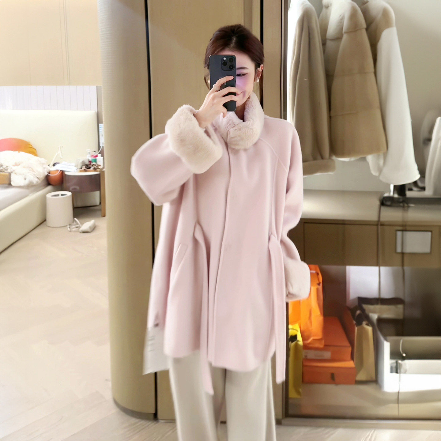 富家千金感韩系甜美粉色毛呢外套女款2026冬季毛毛领斗篷收腰大衣