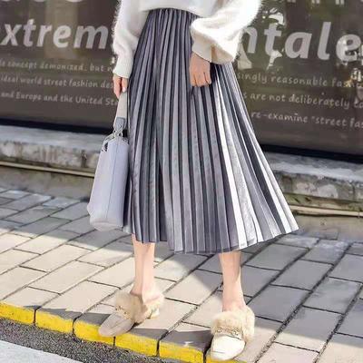 2025年新款金丝绒半身裙女冬天配毛衣显瘦中长款秋冬百褶裙长裙子