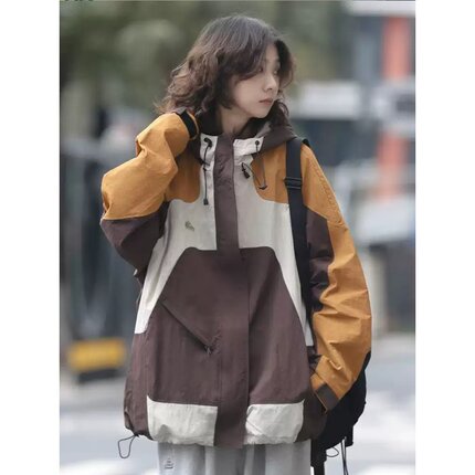 户外冲锋衣女2025年春秋季新款拼接撞色登山服休闲夹克高级感外套