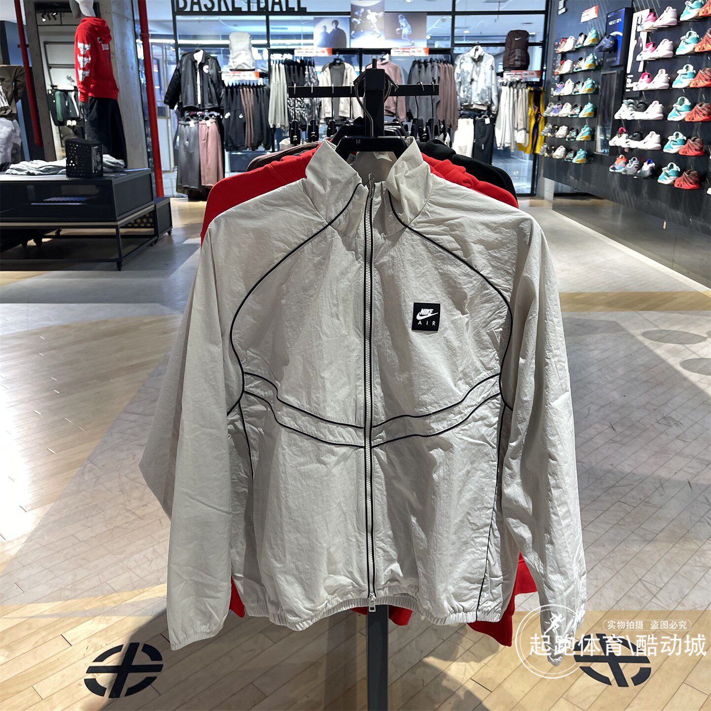 Nike耐克AIR男子2026春新款时尚宽松梭织网眼运动夹克外套 IF1289