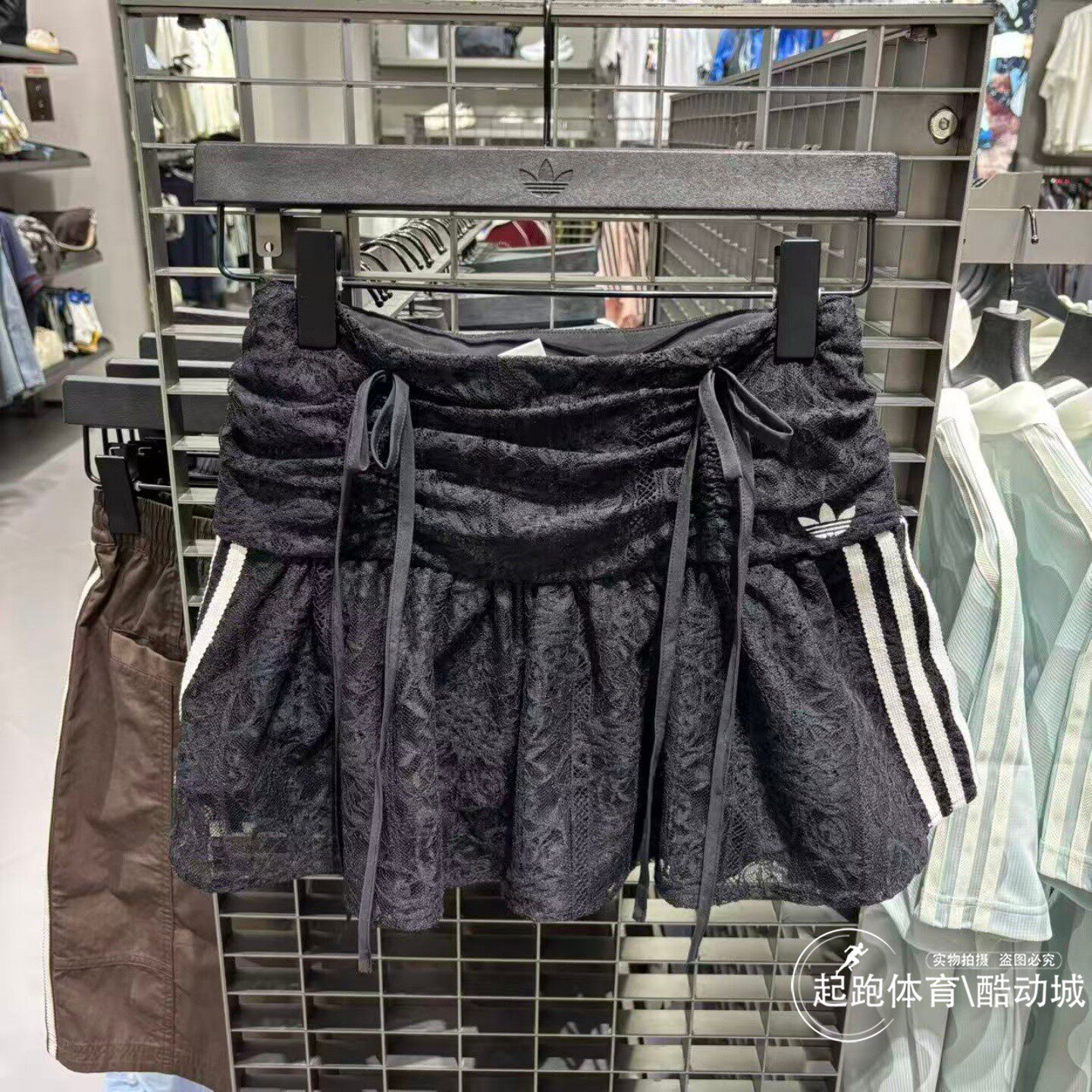 阿迪三叶草女经典运动蕾丝短裙