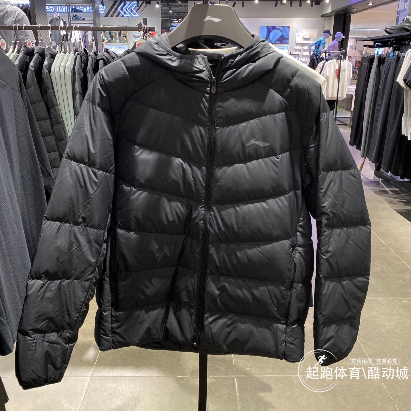 李宁男健身轻薄保暖运动短羽绒服