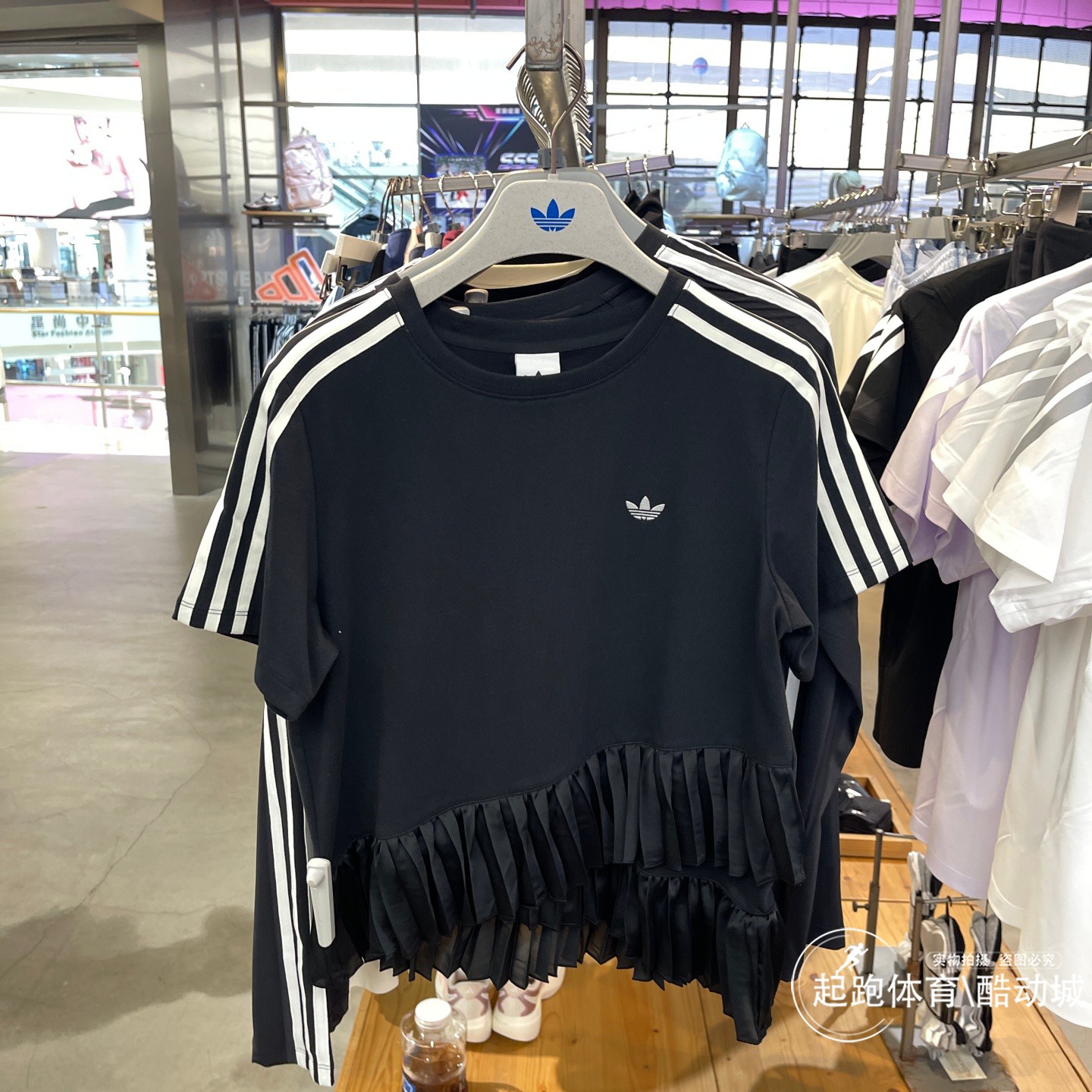 阿迪三叶草女芭蕾风针织短袖