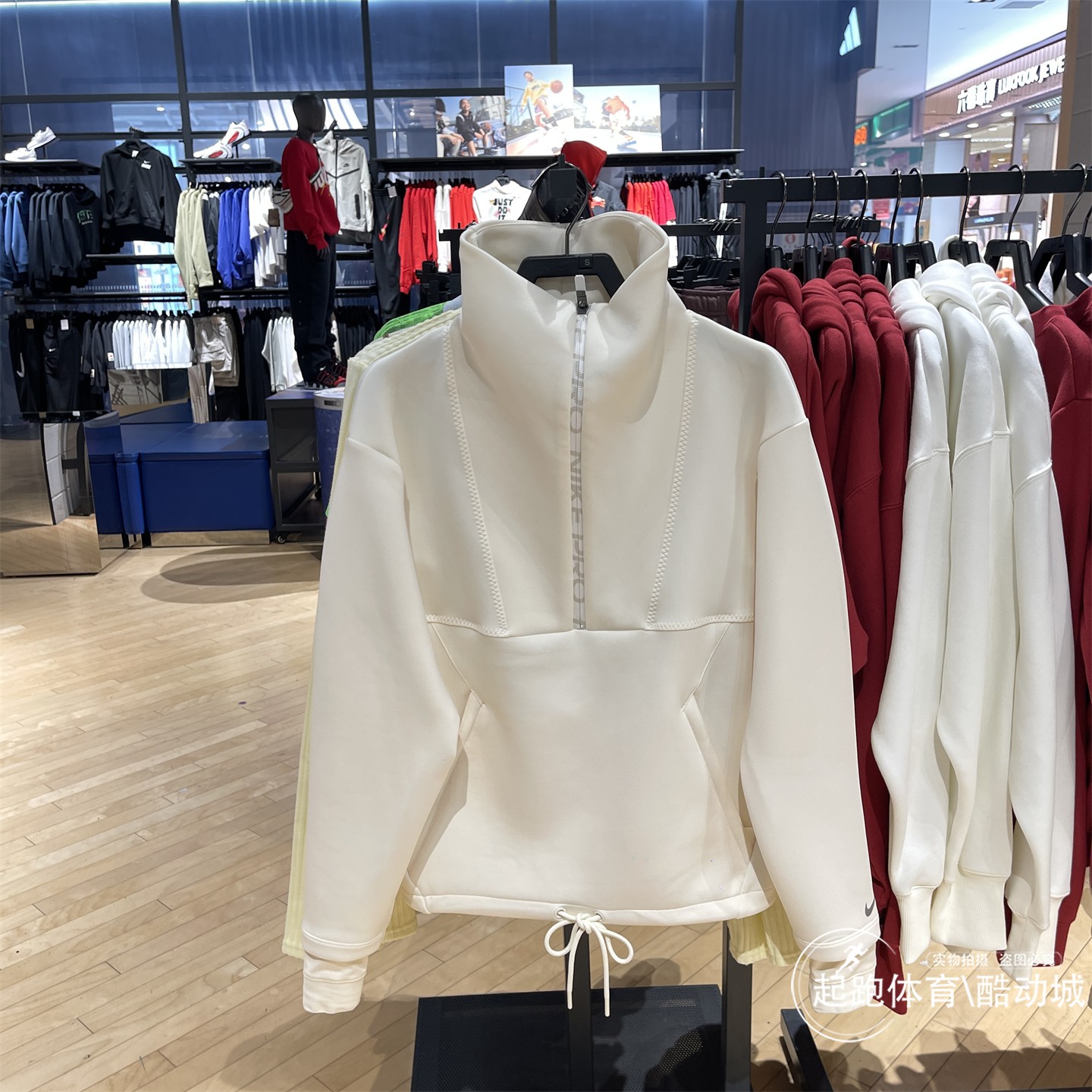 耐克女速干针织宽松高领卫衣