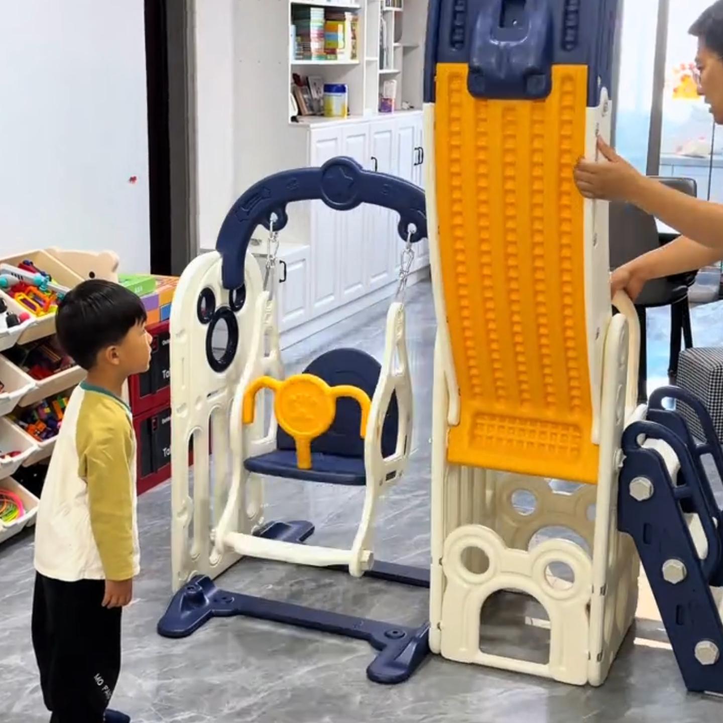 儿童室内加宽三合一滑梯秋千图片
