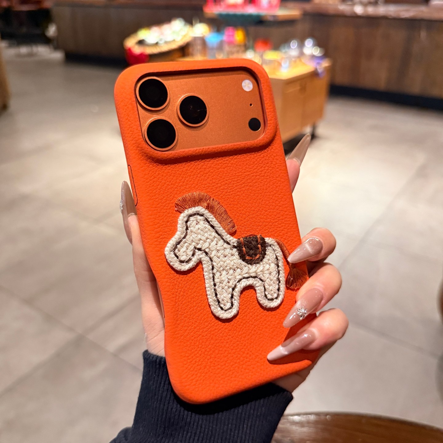 刺绣白马适用iphone17手机壳17promax苹果16pro马年2026新年款橙色荔枝纹Air皮质高级15超火13情侣14保护套女