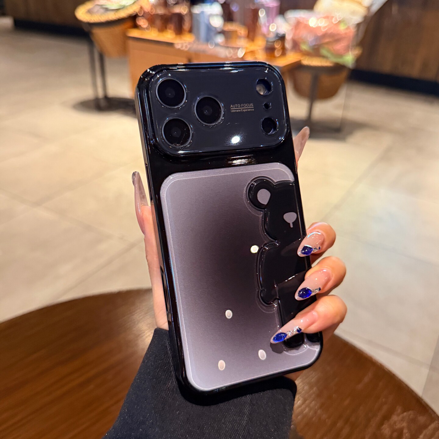 适用苹果17promax手机壳iPhone16pro女新款ins晕染渐变黑色15潮牌暴力熊13秒变大视窗14PM保护套高级感巨好看