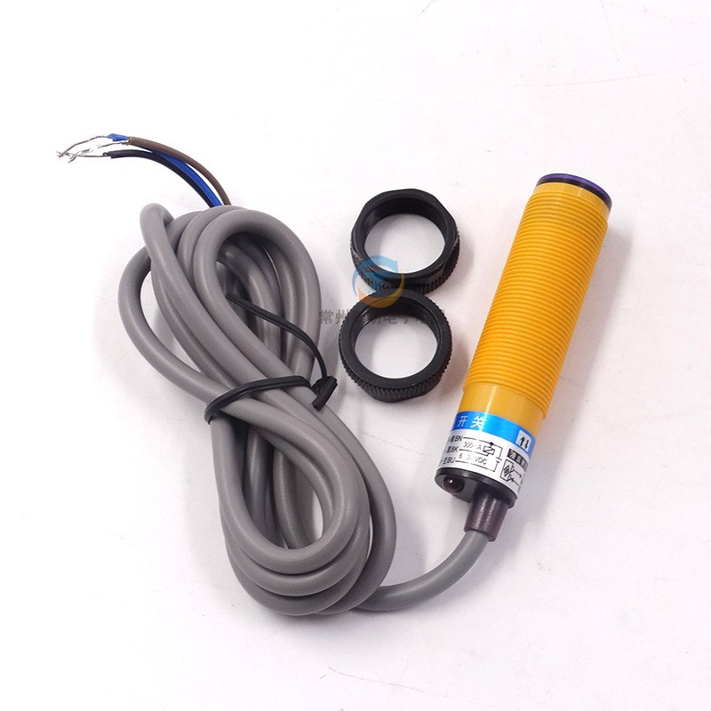光电开关E3F-DS1n0B2感应传感器NPN直流三线常闭M18 10CM 24V