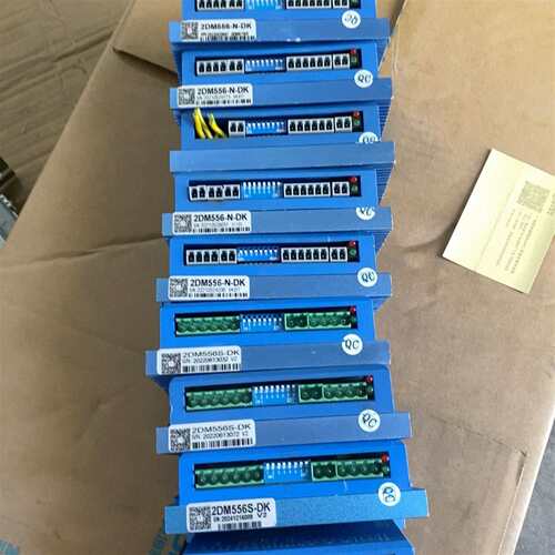 可维修可维修2DM556S步进驱动器，件，成色看，有点