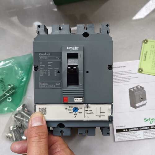 可维修塑壳断路器CVS160N 3P 150A