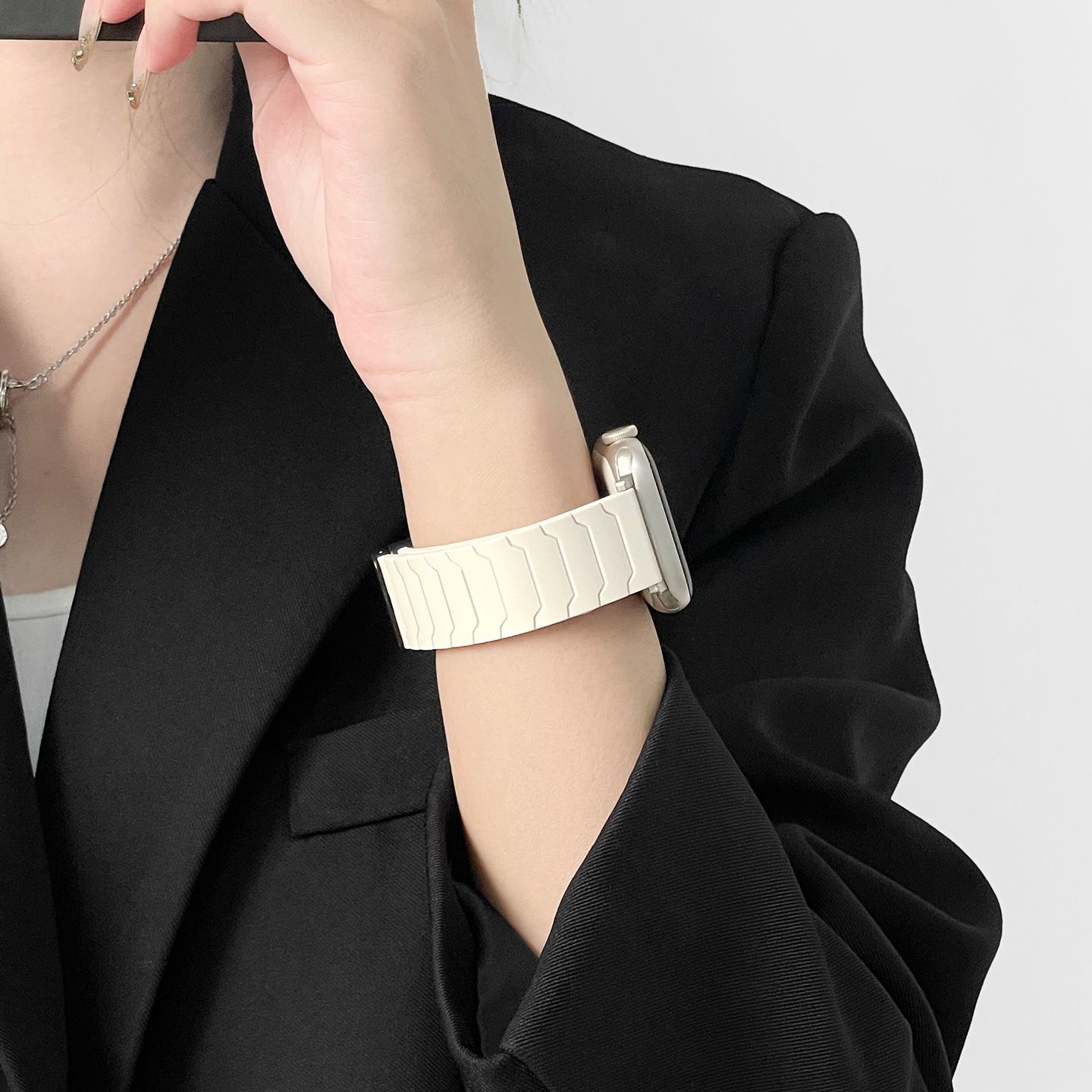 适用vivo手表watchgt表带硅胶磁吸铠甲vivowatch5/3手表链夏天