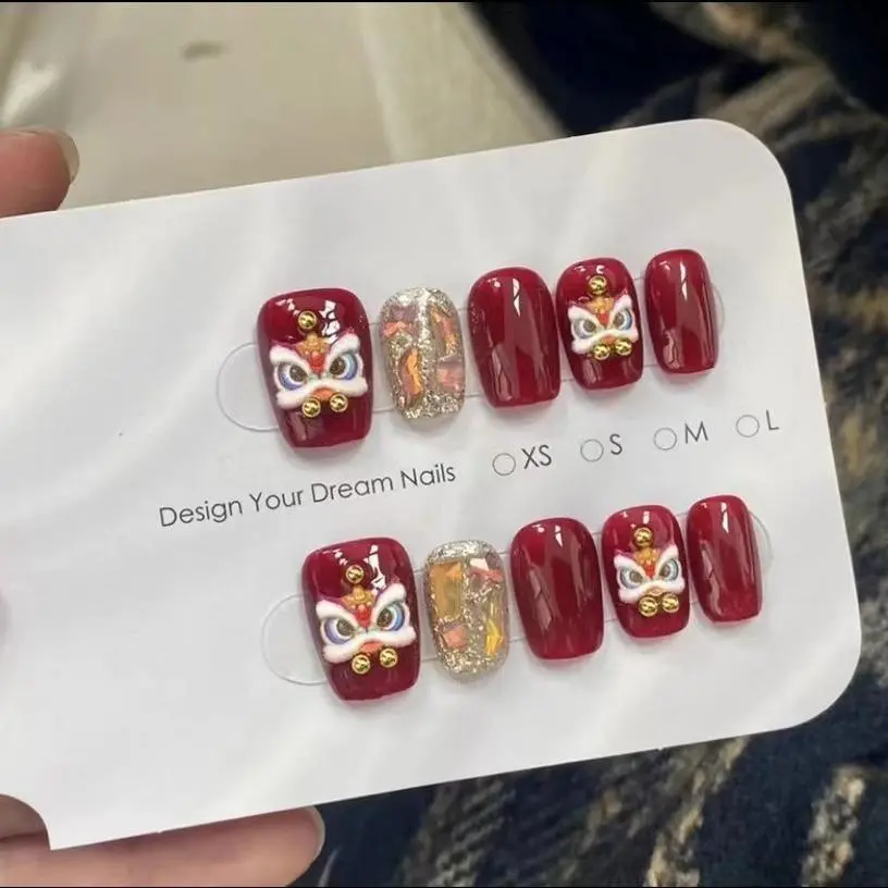 【新年雄狮】纯手工穿戴甲醒狮卡通新年短款轻奢高级感新年开门红,彩妆/香水/美妆工具,美甲工具,淘宝优惠券,粉丝福利购,淘宝优惠卷