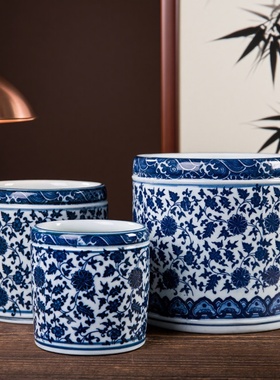 青花缠枝莲中式陶瓷笔筒