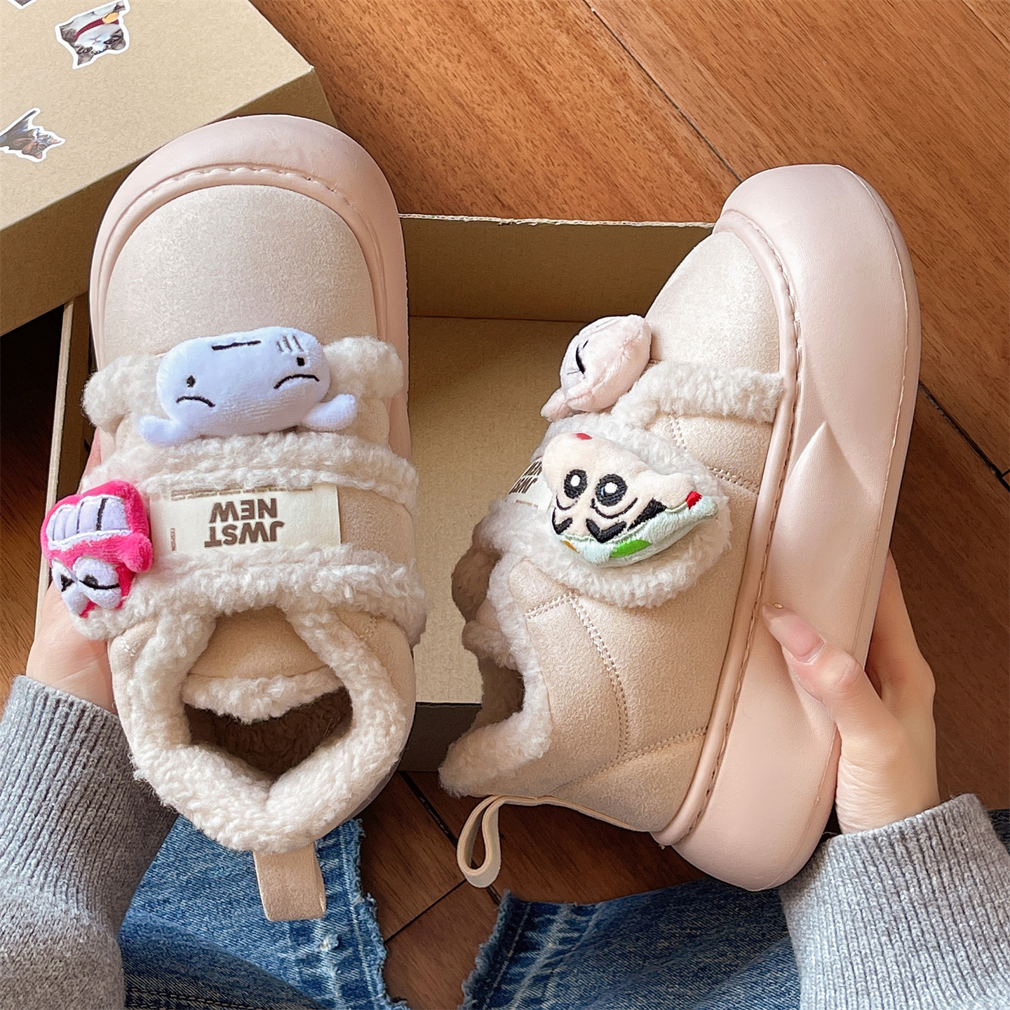 可爱卡通小新玩偶加绒雪地靴女2