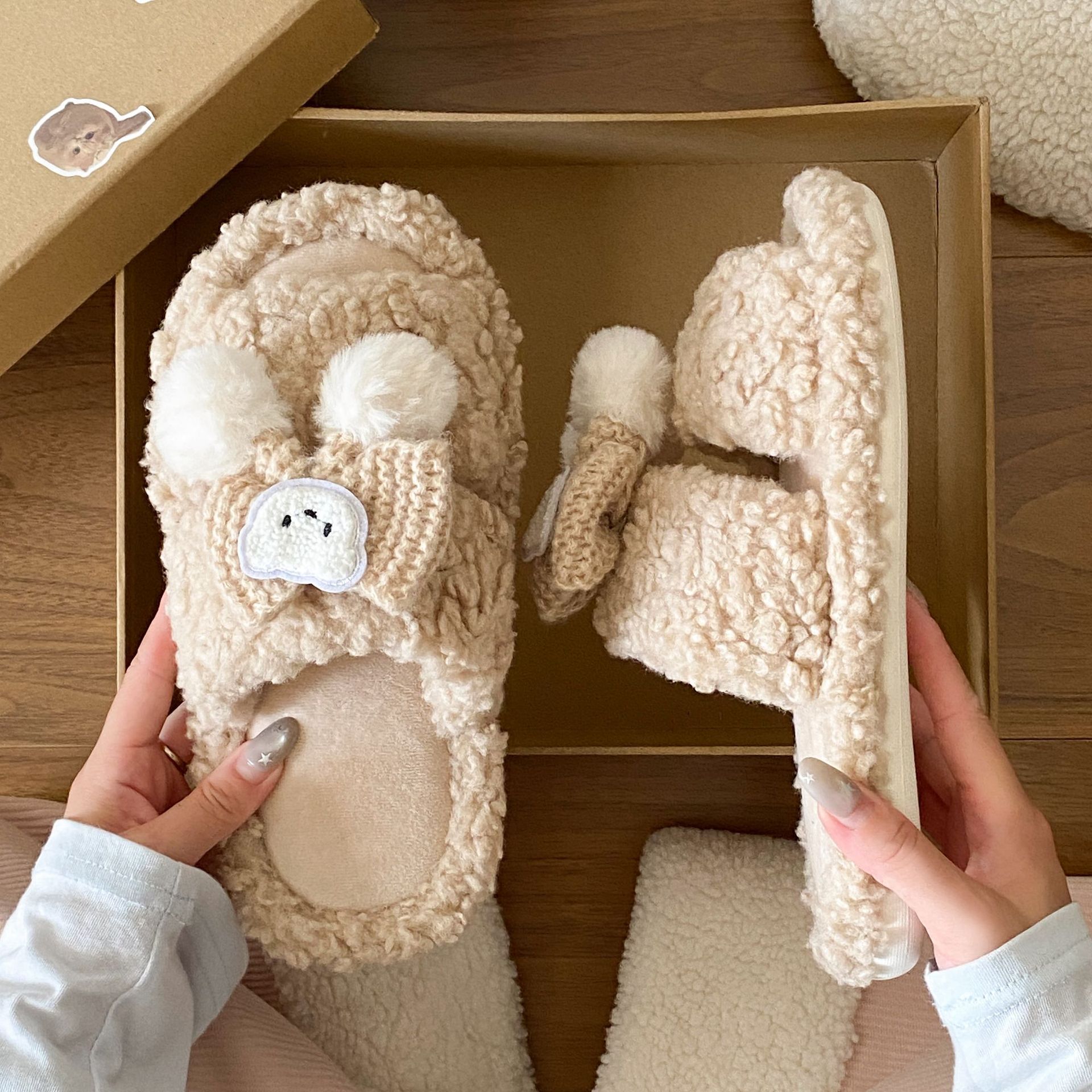 可爱卡通毛茸茸白熊毛毛拖鞋女2