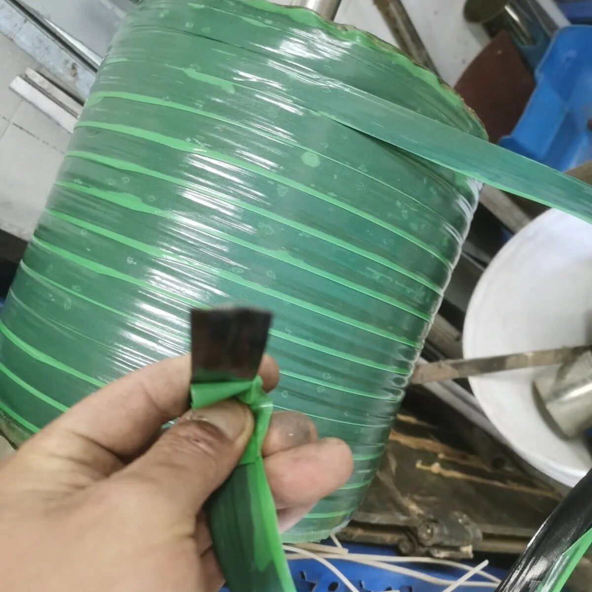 红月亮健身陀螺鞭绳一斤装，小陀螺专用，风铃陀螺鞭绳手撕鞭绳