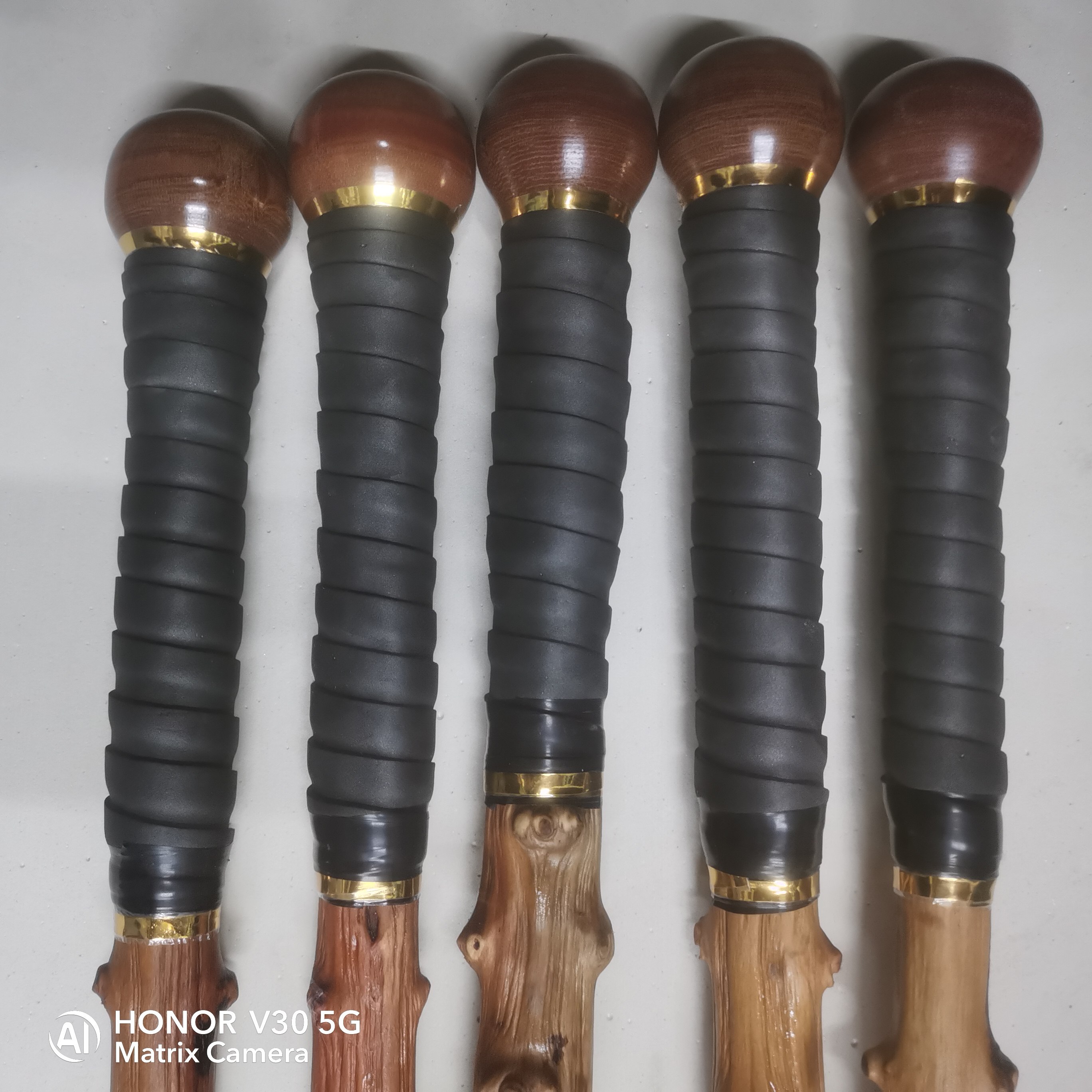 红月亮健身陀螺鞭棍 杆 绳 登山杖 拐杖 武术棍 云南对节木,运动/瑜伽/健身/球迷用品,陀螺,淘宝优惠券,粉丝福利购,淘宝优惠卷