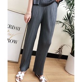 女2025春夏新款 休闲显瘦百搭时尚 宽松高腰裤 宅褶皱直筒裤 子三 012