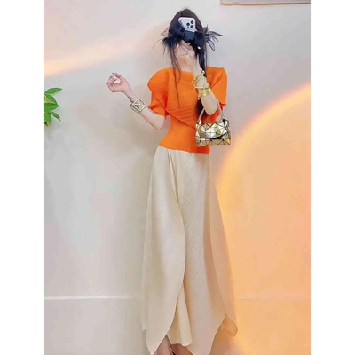 褶皱轻熟小众不撞款一整套夏季橙色收腰上衣花苞半身裙套装女