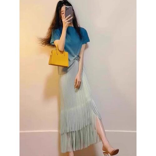 时尚套装女夏季爆款设计感渐变色短袖T恤高腰显瘦半身裙子两件套