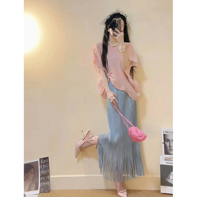 褶皱粉色上衣灵动减龄浅蓝色单层流苏半裙两件套女春夏