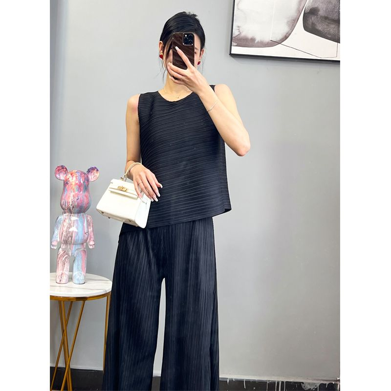 宅褶皱无袖休闲套装女夏季显瘦减龄炸街气质感阔腿裤上衣两件套三