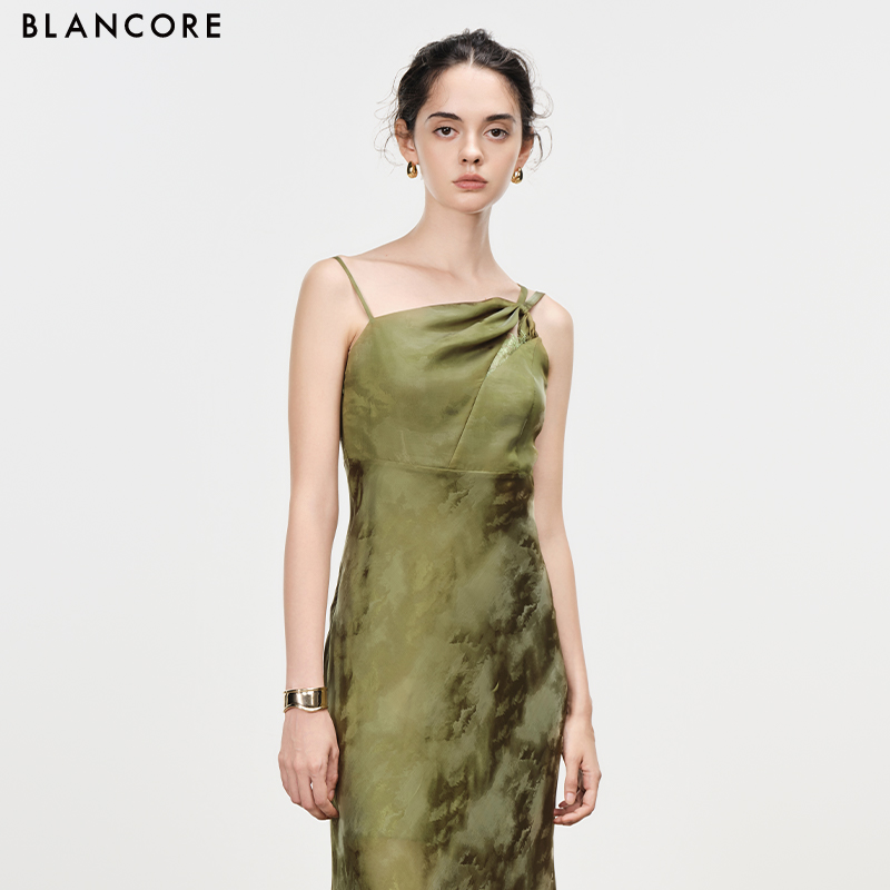 BLANCORE新中式扭结斜裁连衣裙