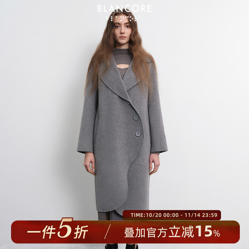 BLANCORE不对称领后背蝴蝶结大衣
