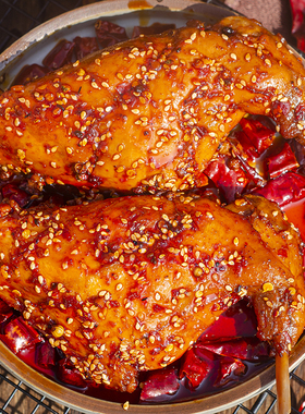 四川特产麻辣兔腿即食手撕冷吃兔肉熟食休闲零食五香辣下酒菜小吃