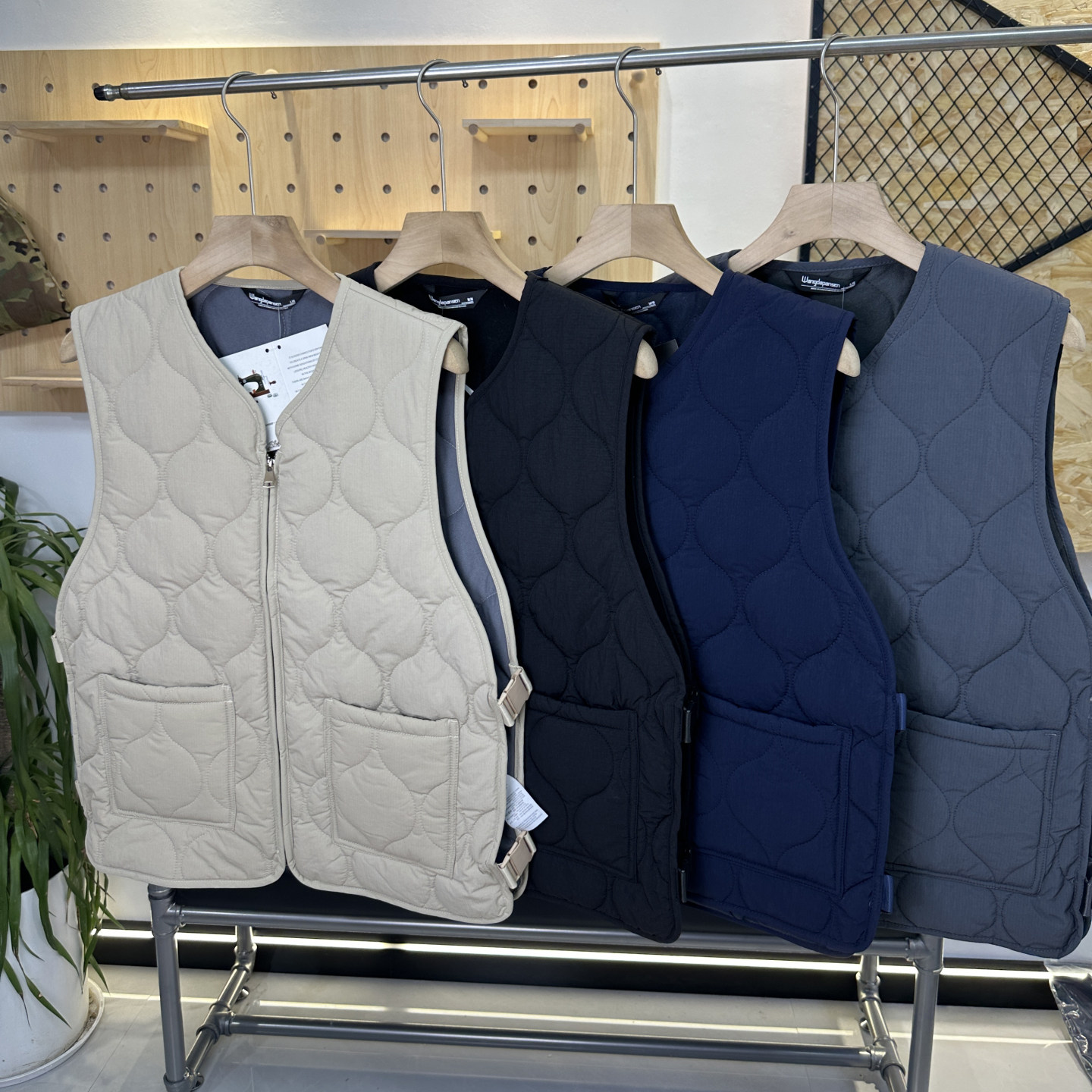 高街潮流款！男女同款轻薄保暖秋冬户外防风防泼水百搭休闲棉马甲,男装,常规马甲,淘宝优惠券,粉丝福利购,淘宝优惠卷