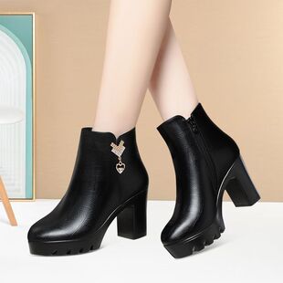 2025新款舒适厚底耐磨中年妈妈靴旗袍模特礼仪走秀靴百搭洋气皮靴