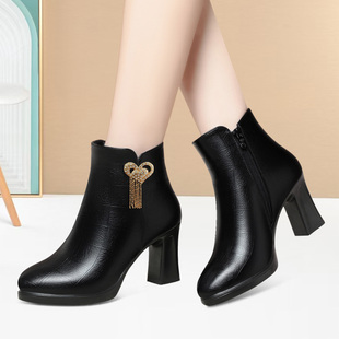 冬季粗跟洋气妈妈短筒靴专业旗袍模特礼仪走秀靴防滑保暖加绒皮靴