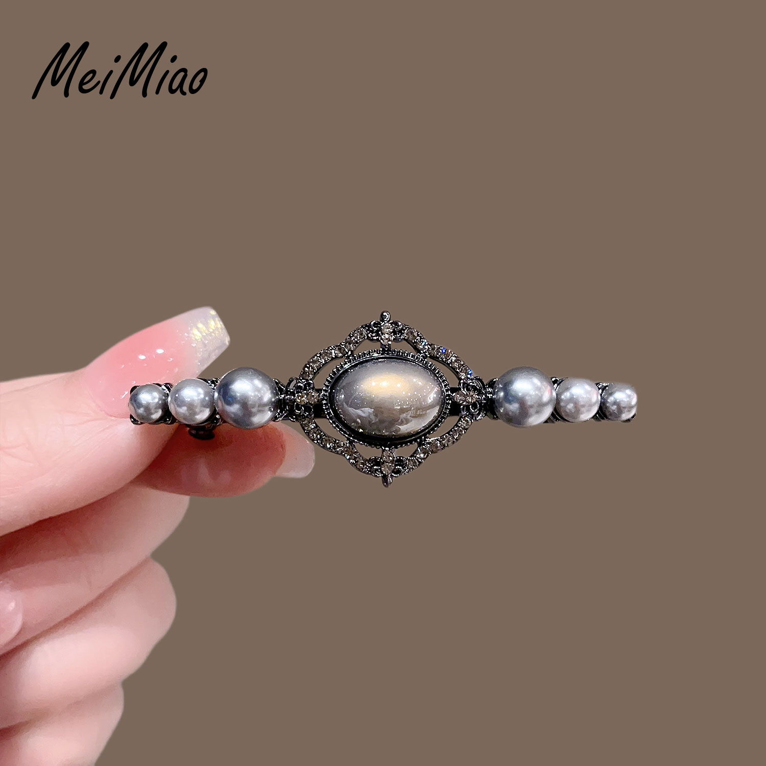 美苗复古宫廷风侧边发夹半扎发