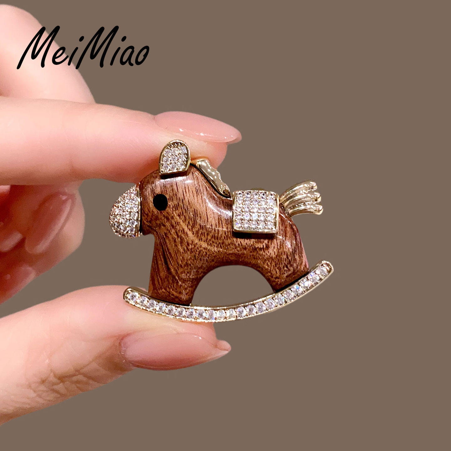 美苗设计感小众木质木马胸针女