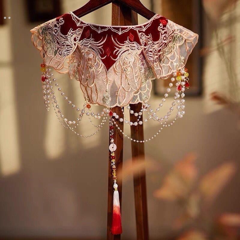 覆古汉服云肩马面裙装饰披肩假领女春秋百搭红色流苏珍珠礼服坎肩